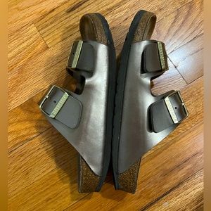 BIRKENSTOCK Sandals 🍾 in champagne 🥂